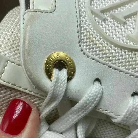 Louis Vuitton Calfskin Monogram Run Away Sneakers size 38 - Picture 8 of 15